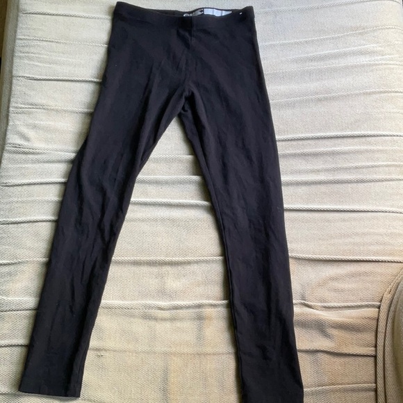 ⭐️ 3/$10!! - leggings, grey and black, sizes 10-12 and 7-8 - Picture 2 of 6